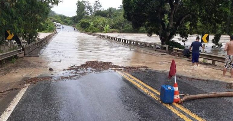 Chuvas na Bahia: estado registra 10 mortos, 267 feridos e 6,3 mil desabrigados