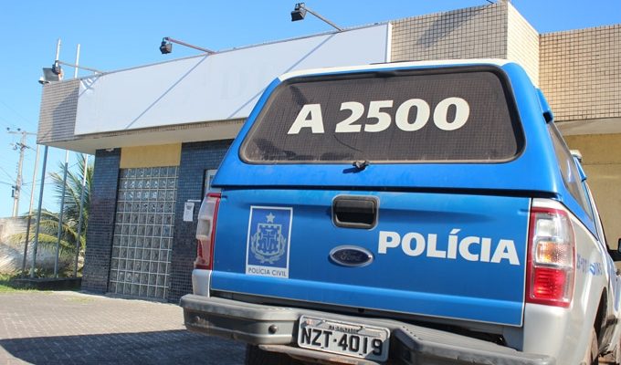 Homem e mulher são mortos a tiros em Dias D'Ávila