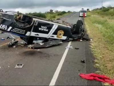 Policiais civis morrem após acidente em rodovia na Bahia