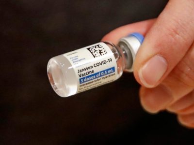 Produção de vacina da Janssen é suspensa temporariamente