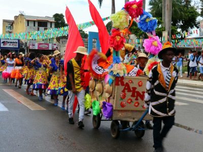 Escolas de Mata comemoram a cultura das festas juninas com desfile